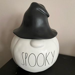 RARE Rae Dunn Spooky Pumpkin with hat